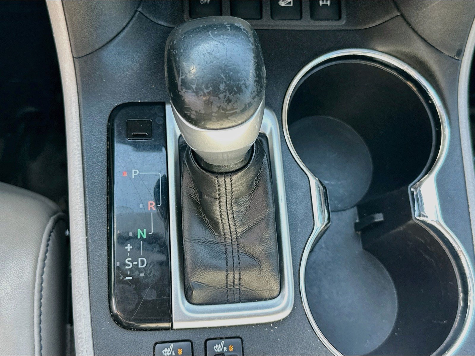 Used 2016 Toyota Highlander XLE AWD/4WD image 13