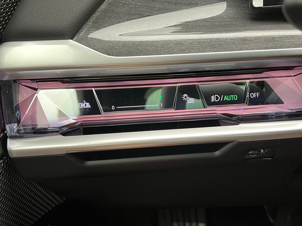 New 2026 BMW 740i w/ Executive Package image 20
