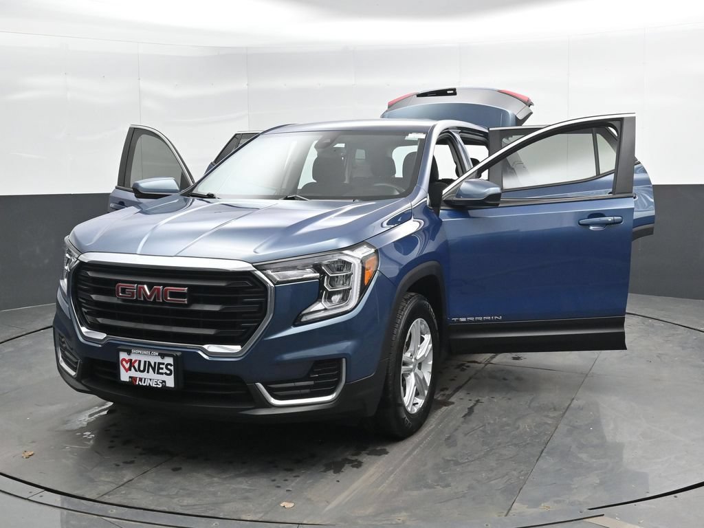 Used 2024 GMC Terrain SLE AWD/4WD image 52