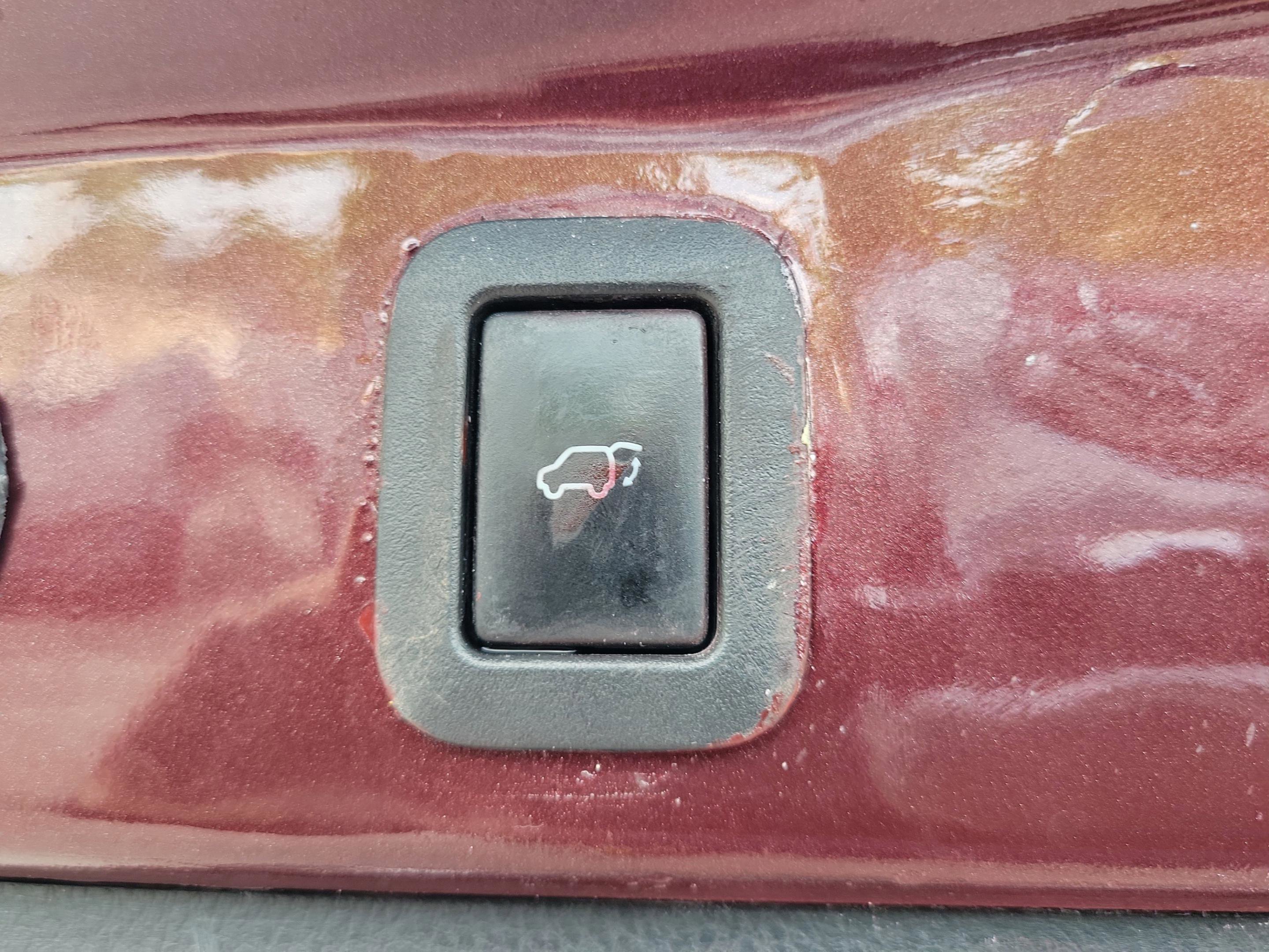 Used 2016 Toyota Highlander XLE image 11