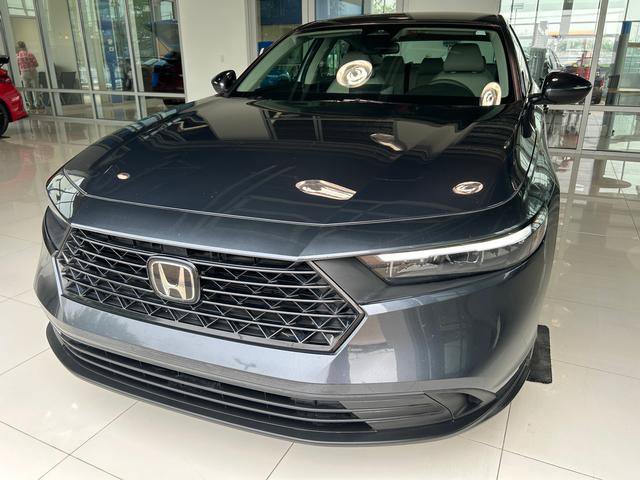 Certified 2023 Honda Accord LX image 3