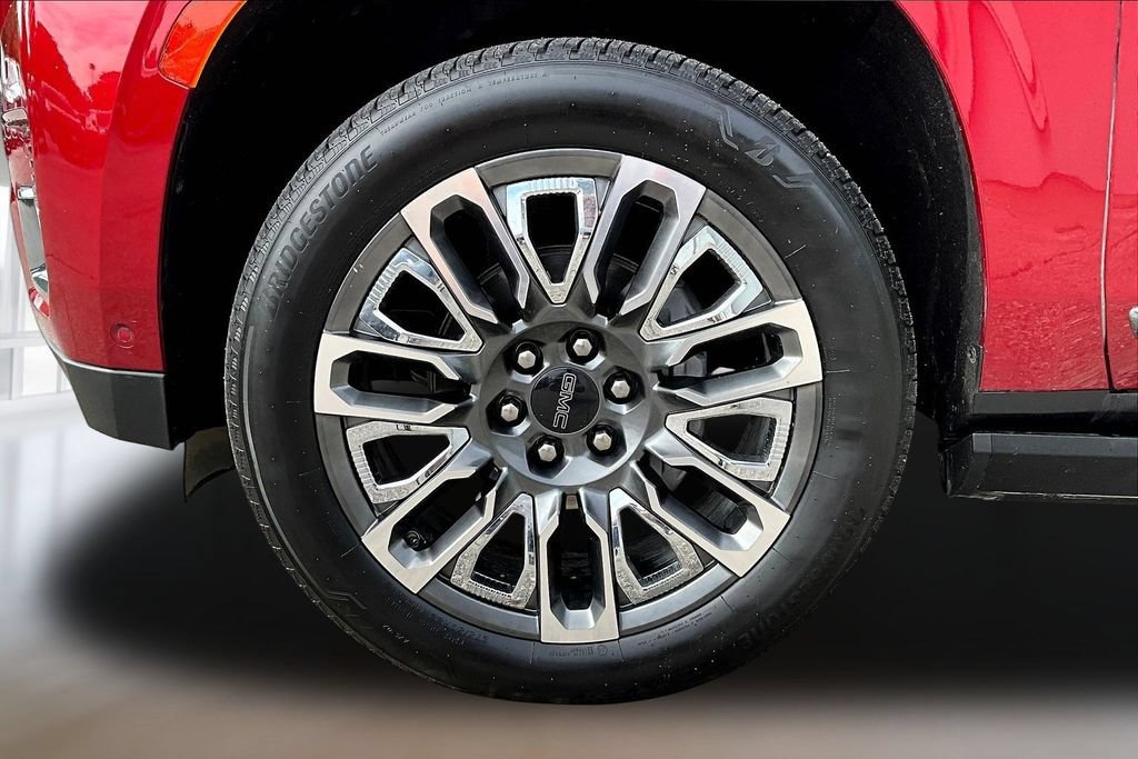 Used 2023 GMC Yukon Denali Ultimate AWD/4WD image 33