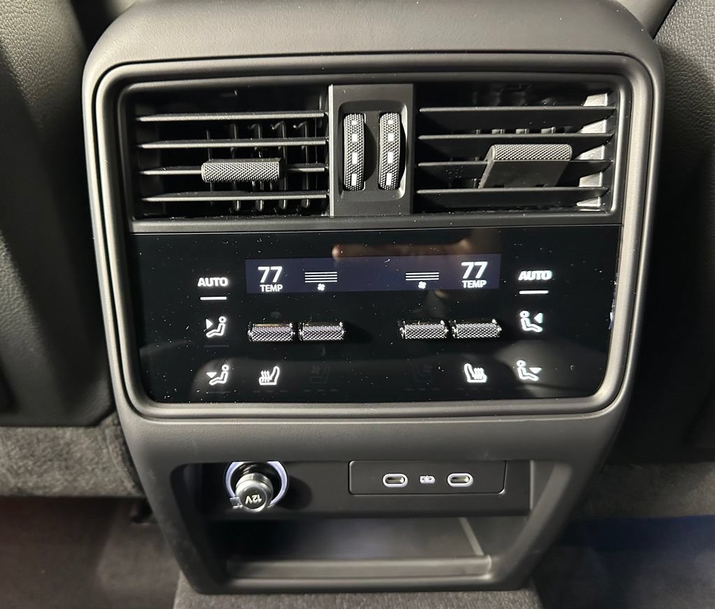 Certified 2026 Porsche Cayenne GTS AWD/4WD image 44