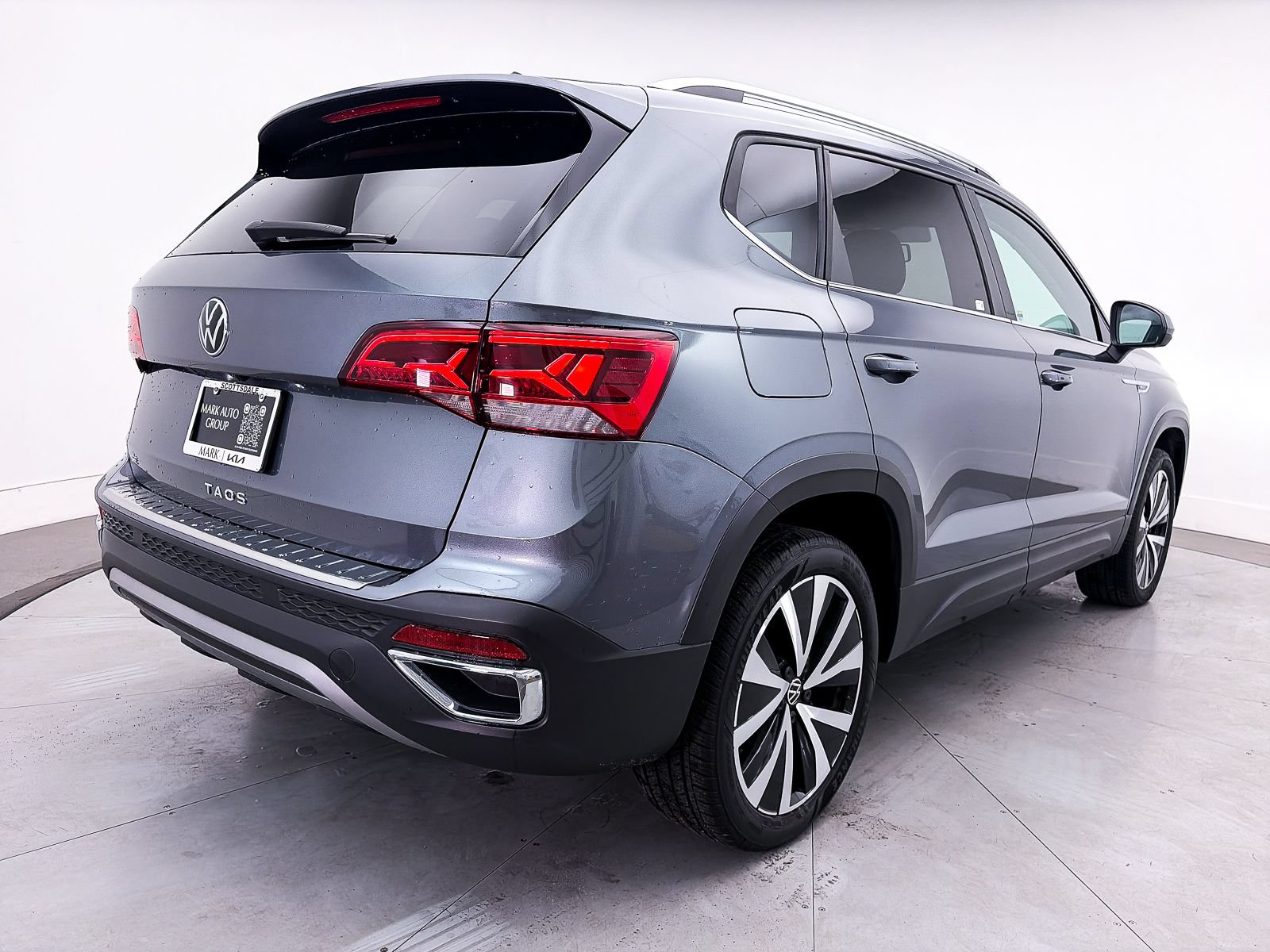 Used 2022 Volkswagen Taos SE FWD image 14