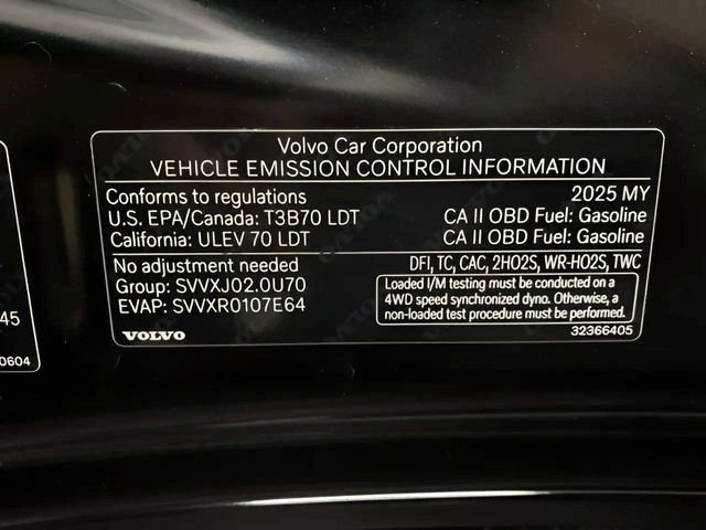 Used 2025 Volvo XC40 B5 Plus image 93