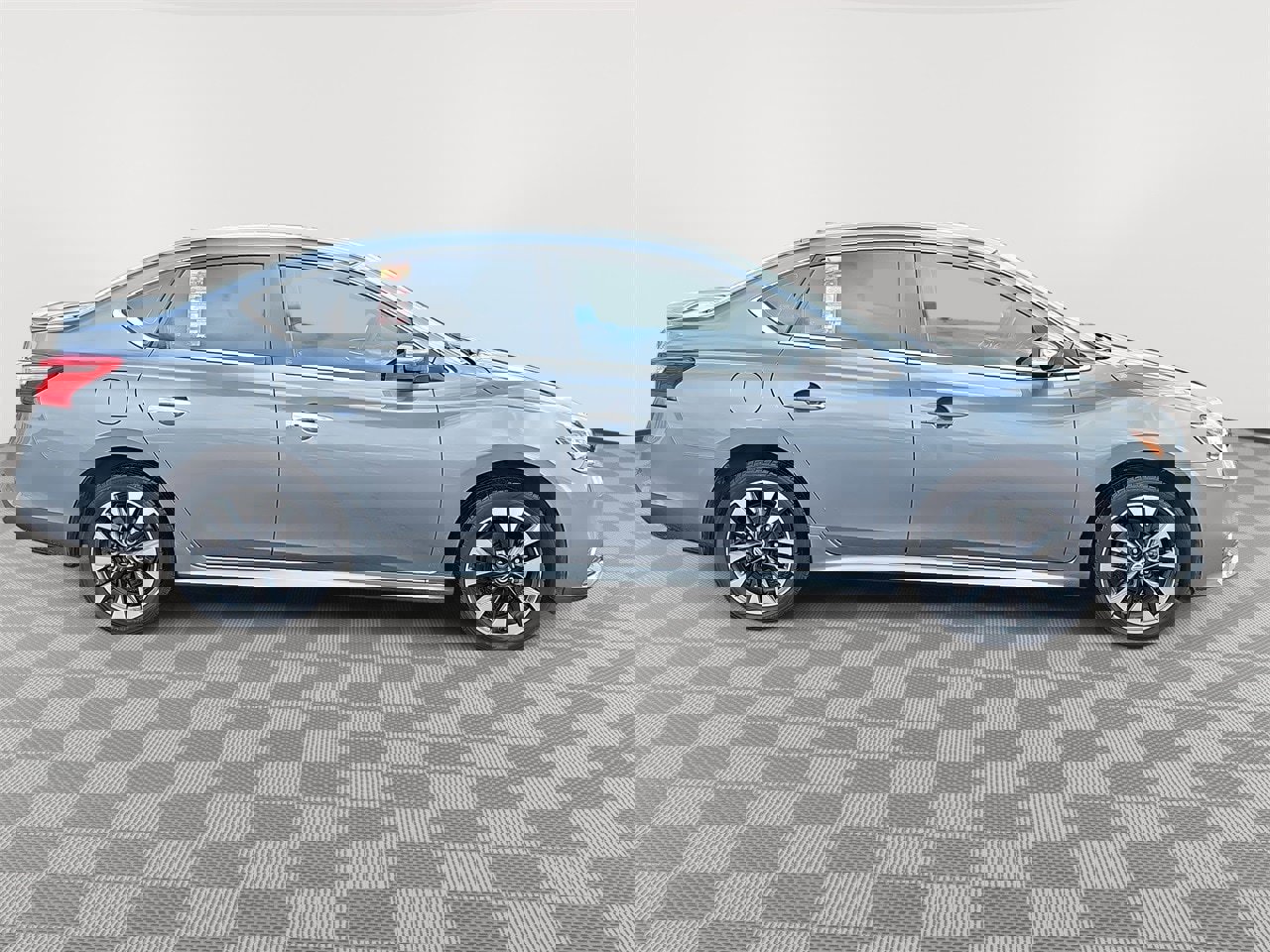 Used 2019 Nissan Sentra SR image 4