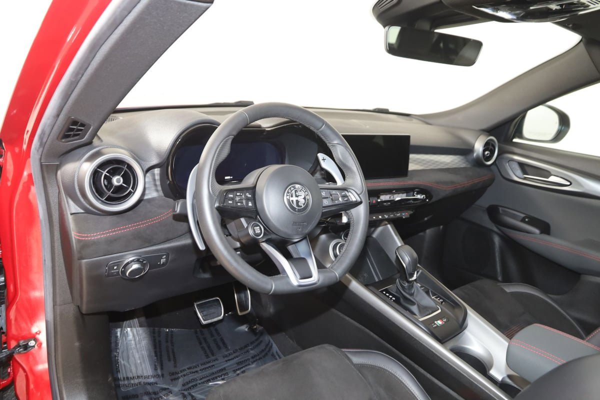 Used 2024 Alfa Romeo Tonale Veloce image 29