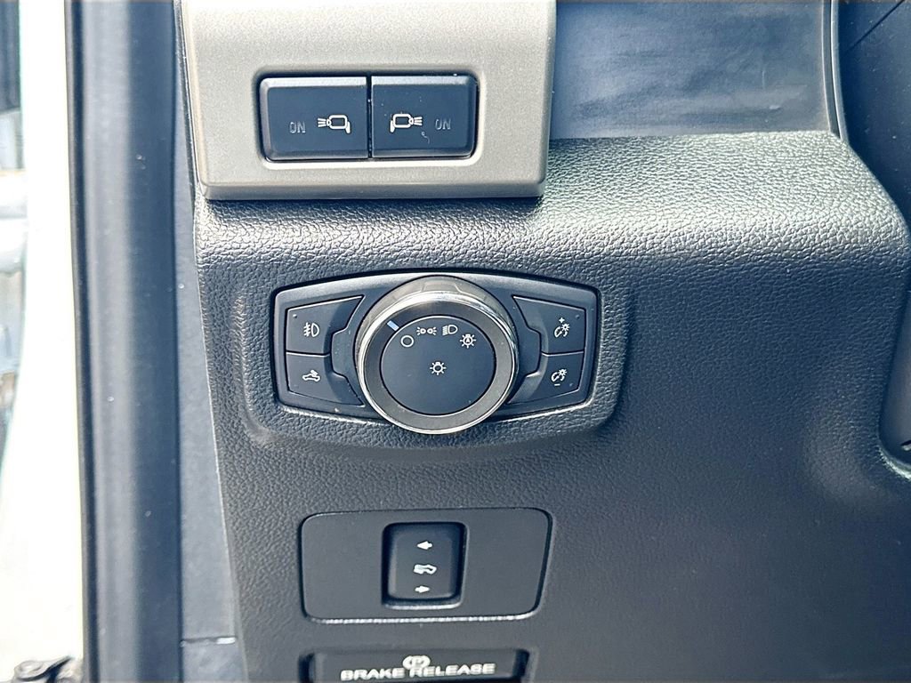 Used 2020 Ford F250 Lariat w/ FX4 Off-Road Package image 12