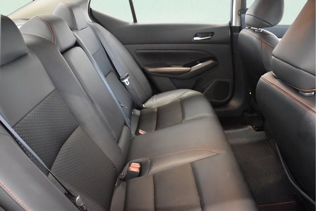 Used 2025 Nissan Altima 2.5 SR FWD image 17