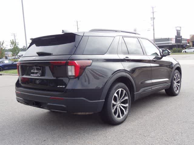 Used 2025 Ford Explorer ST-Line AWD/4WD image 3