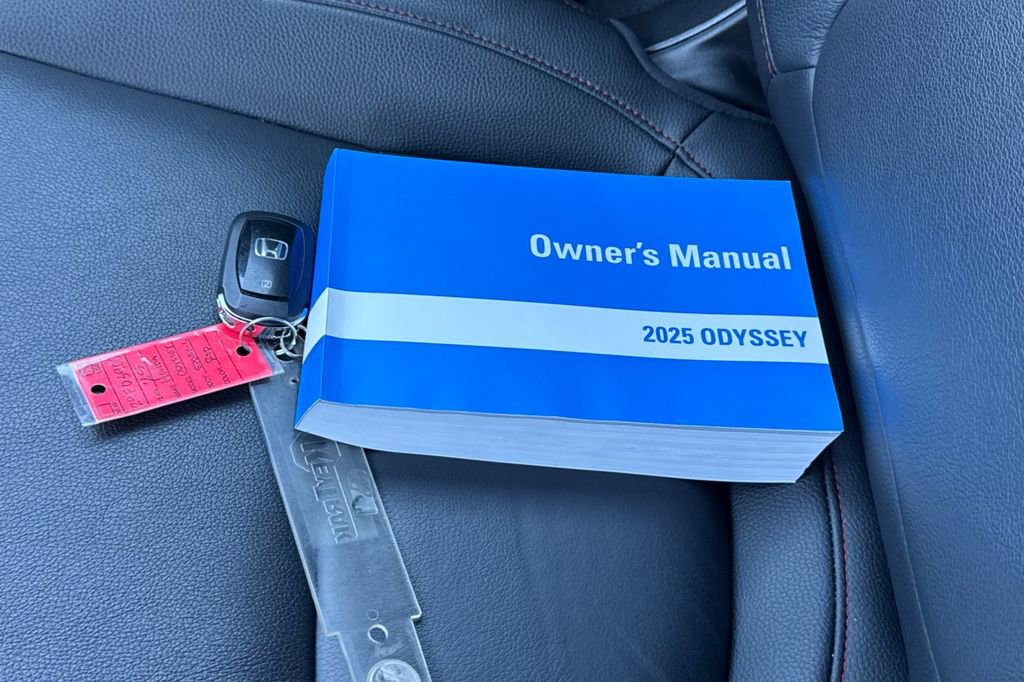 Certified 2025 Honda Odyssey Sport-L image 10