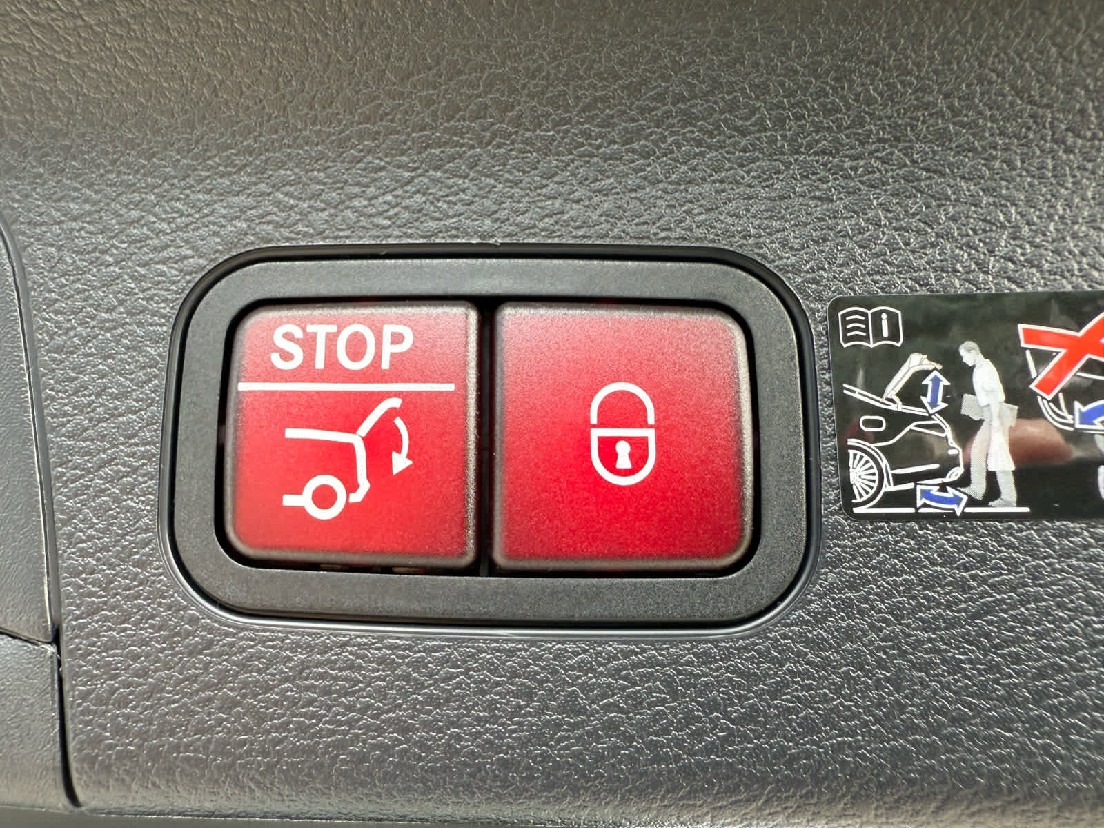 New 2026 Mercedes-Benz GLS 450 4MATIC image 39