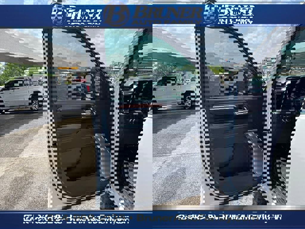 Used 2024 GMC Sierra 3500 Denali w/ Denali Reserve Package image 10