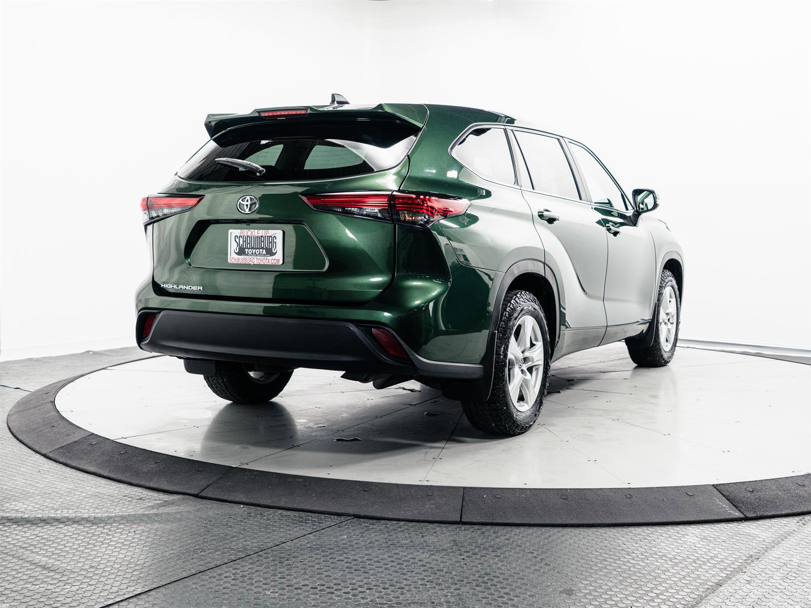 Used 2023 Toyota Highlander L image 12
