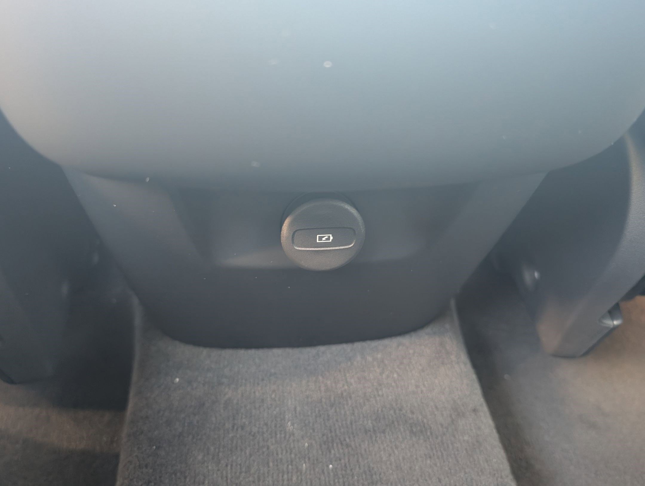 New 2026 Volvo XC90 B6 Ultra w/ Protection Package image 15