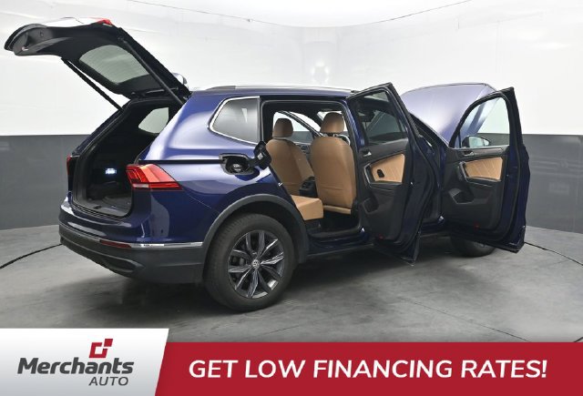 Used 2022 Volkswagen Tiguan SE AWD/4WD image 55