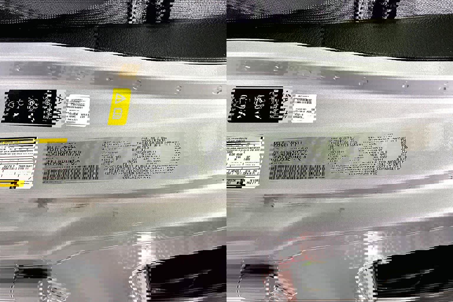 Used 2022 Jeep Wrangler Unlimited Sahara w/ Cold Weather Group AWD/4WD image 31