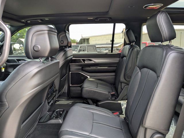 New 2026 Jeep Grand Wagoneer Limited w/ Premium Group II image 15