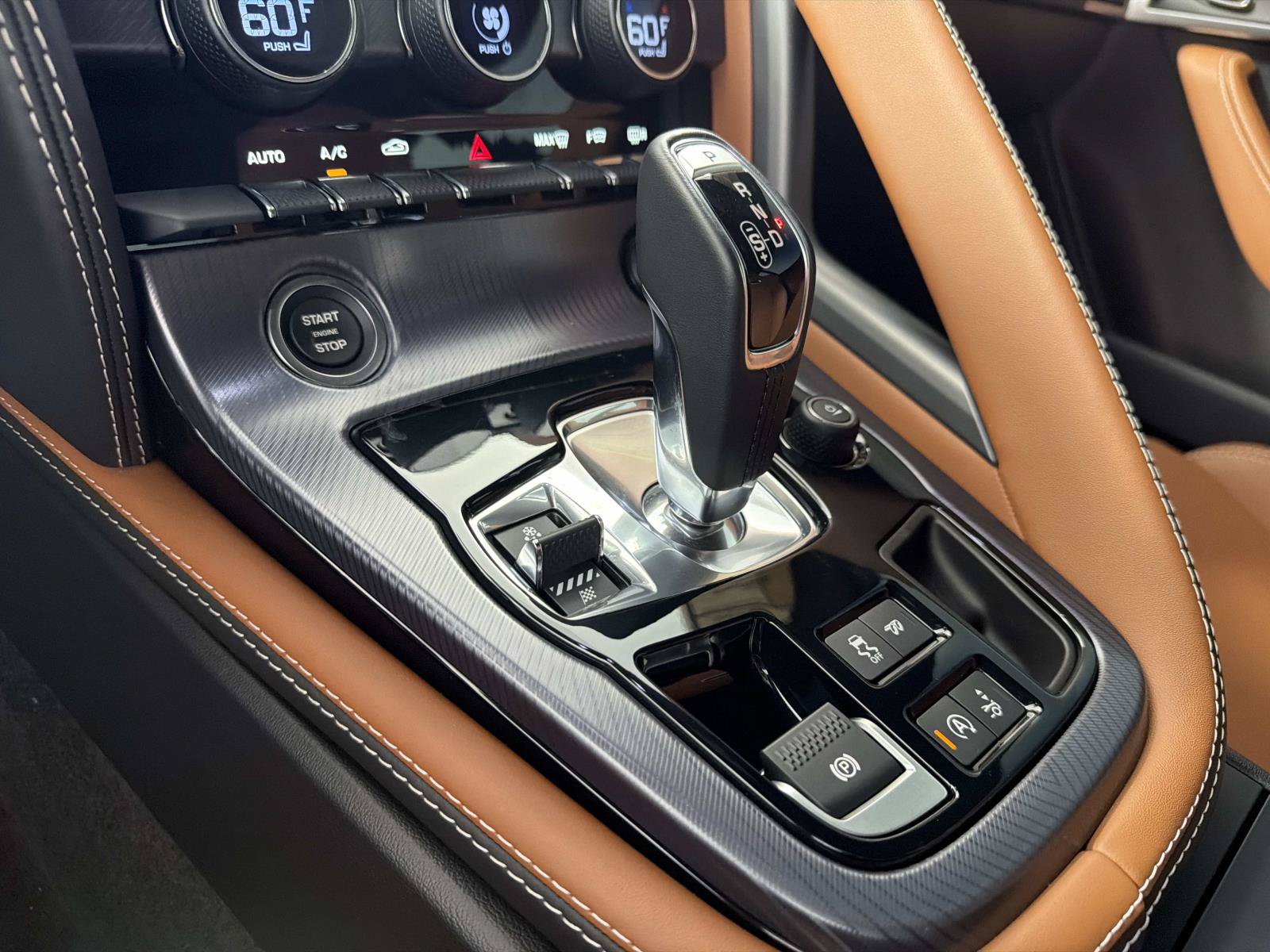 Certified 2023 Jaguar F-TYPE R-Dynamic AWD/4WD image 20