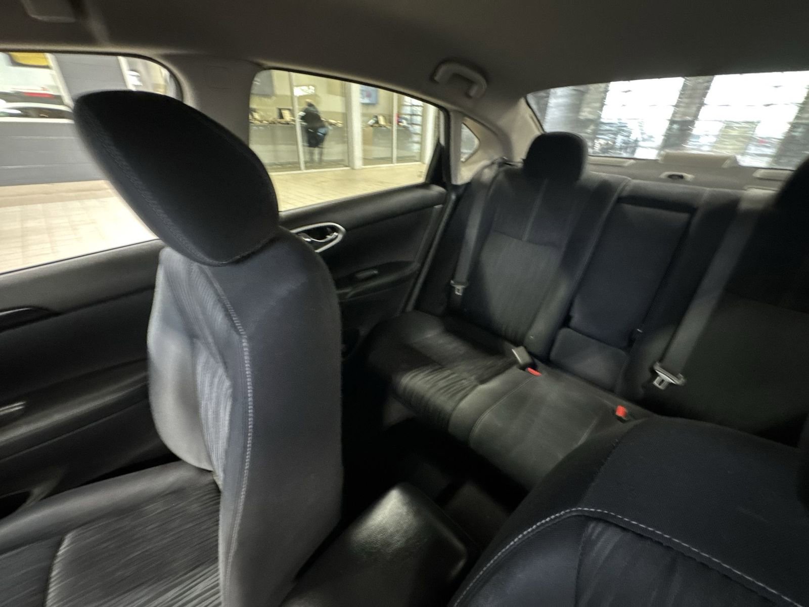 Used 2016 Nissan Sentra SV image 4