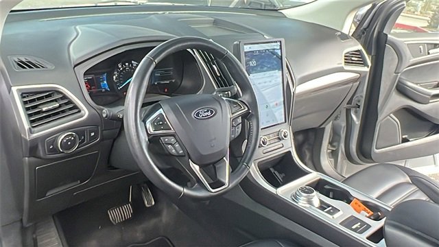 Used 2024 Ford Edge SEL image 16