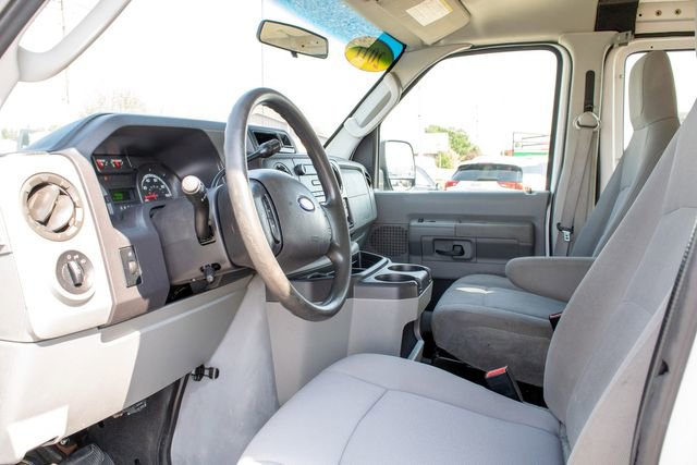 Used 2011 Ford E-250 and Econoline 250 w/ PWR Group image 9