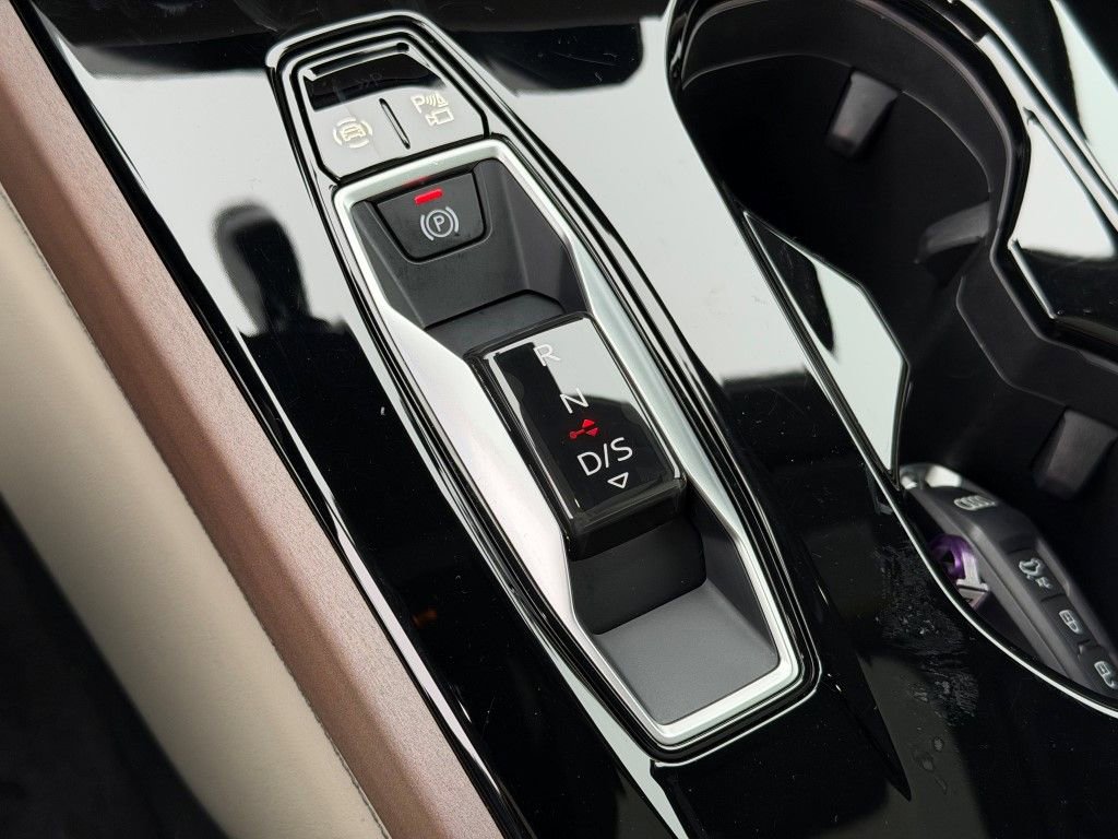 Certified 2025 Audi A5 2.0T Prestige w/ 19" Wheel Package image 31