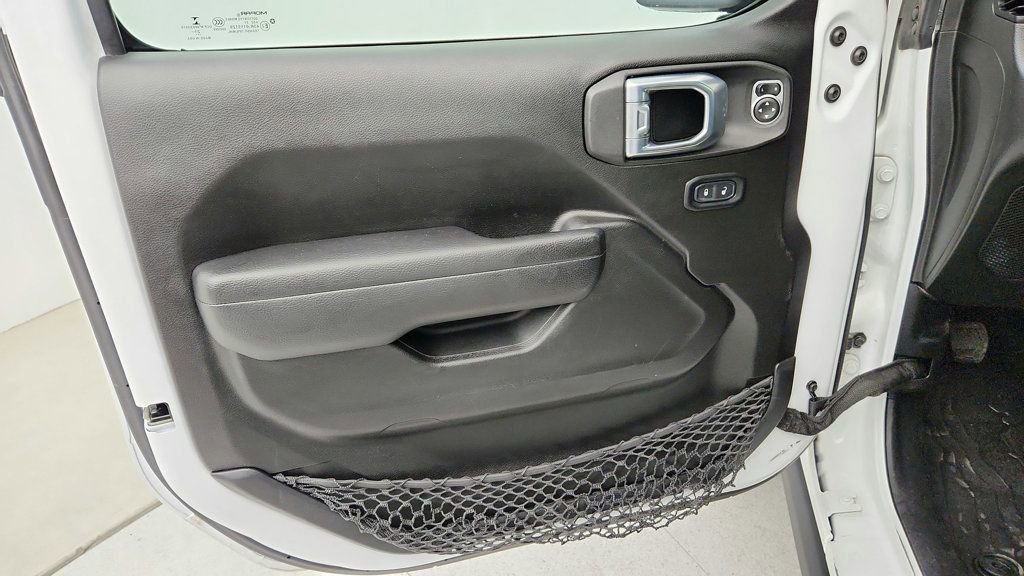 Used 2021 Jeep Gladiator Rubicon image 10