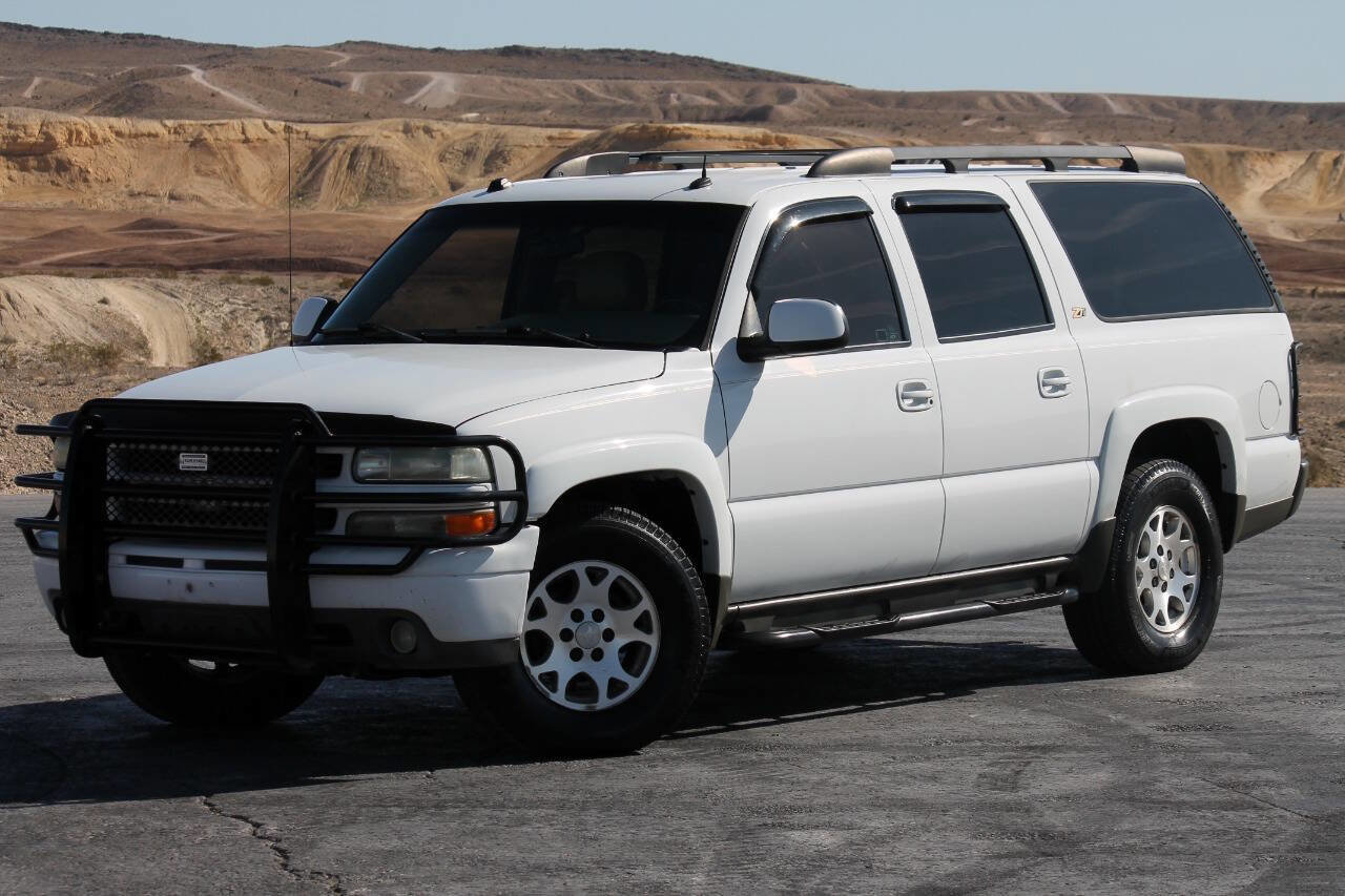 Used 2004 Chevrolet Suburban Z71 w/ Preferred Equipment Group image 3