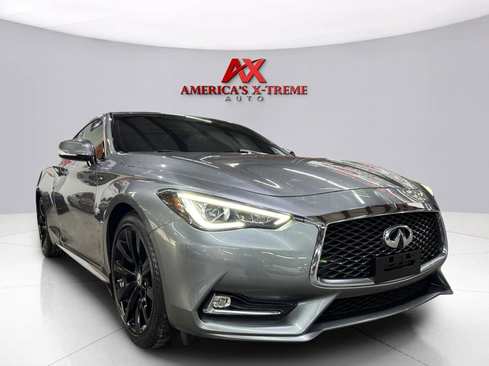 Used 2017 INFINITI Q60 3.0t w/ Premium Plus Package 3.0T AWD/4WD image 9