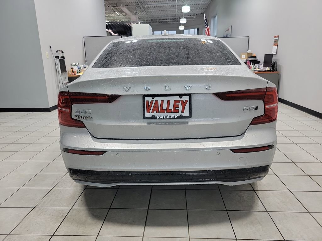 Used 2024 Volvo S60 B5 Core image 16