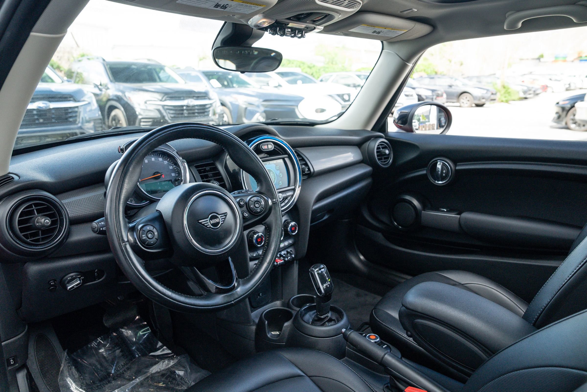 Used 2020 MINI Cooper 2-Door Hardtop FWD image 16