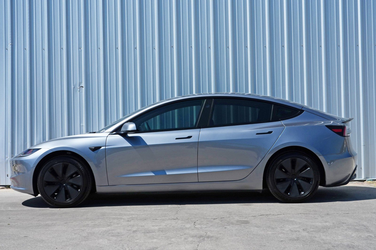 Used 2025 Tesla Model 3 Long Range RWD image 9