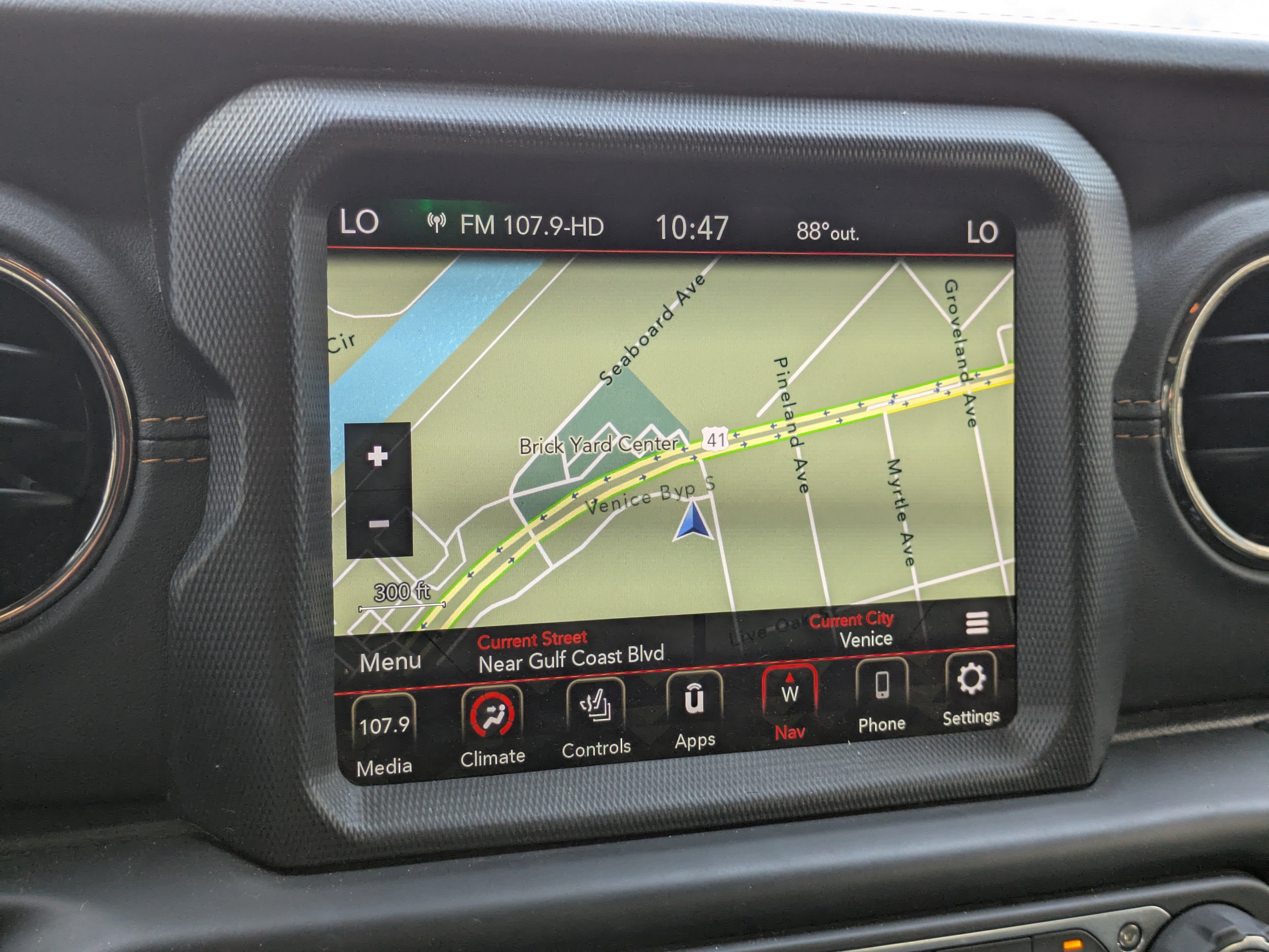 Used 2021 Jeep Wrangler Unlimited Sahara AWD/4WD image 21