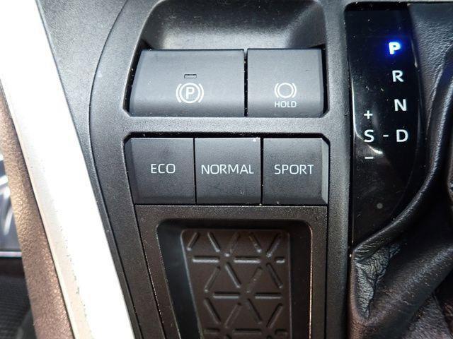 Certified 2022 Toyota RAV4 LE w/ Carpet Mat Package (TMS) FWD image 25