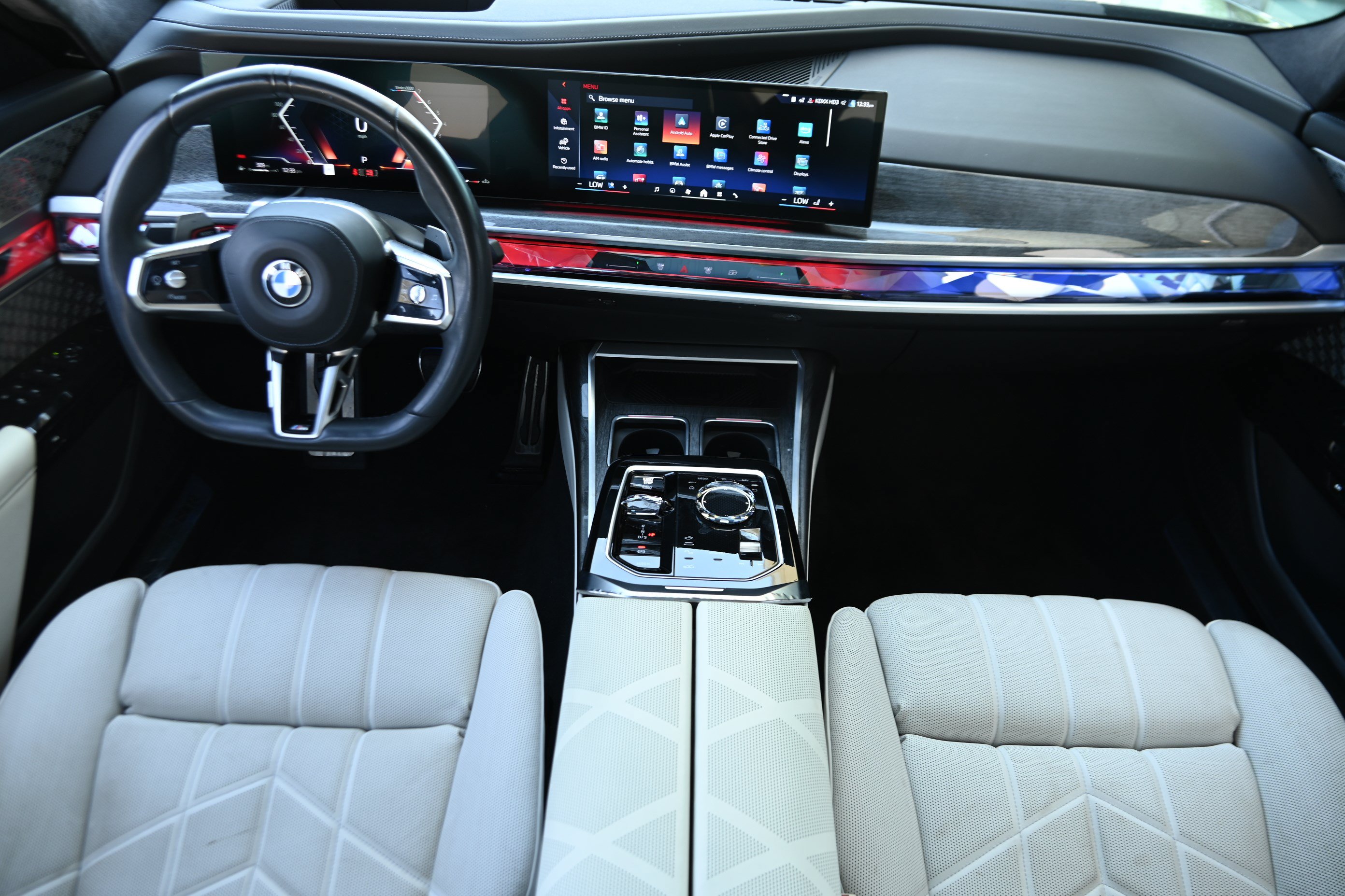 Certified 2023 BMW 760i xDrive w/ Luxury Rear Seating Package AWD/4WD image 14