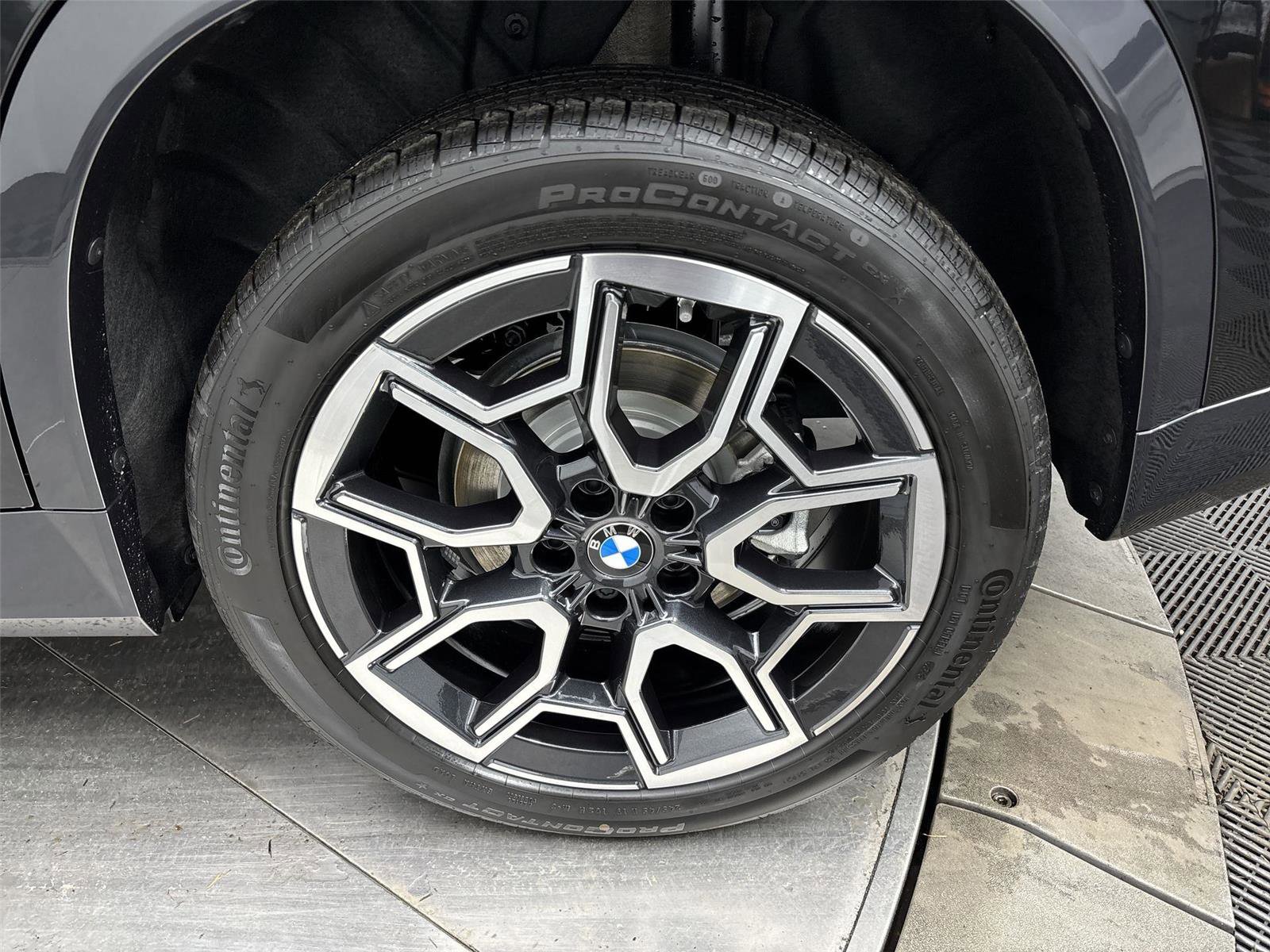 New 2026 BMW X1 xDrive28i w/ Convenience Package AWD/4WD image 27