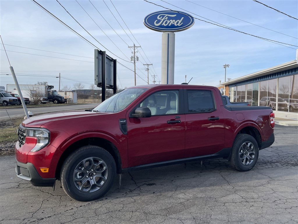 New 2026 Ford Maverick XLT w/ Equipment Group 301A image 3