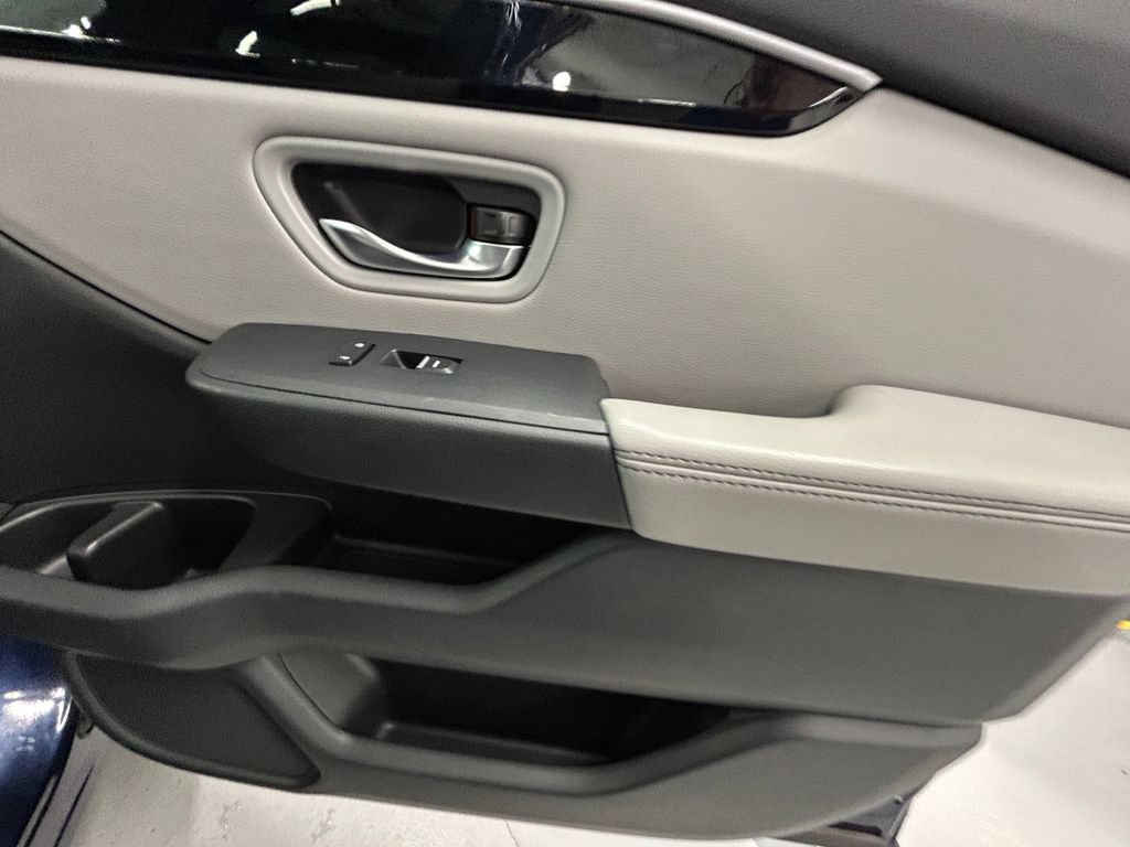 Certified 2023 Honda Pilot Touring image 23