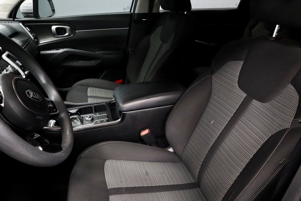 Used 2021 Kia Sorento LX image 25