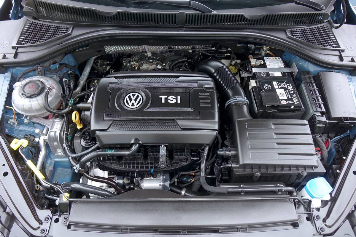 Used 2025 Volkswagen Jetta GLI Autobahn FWD image 35