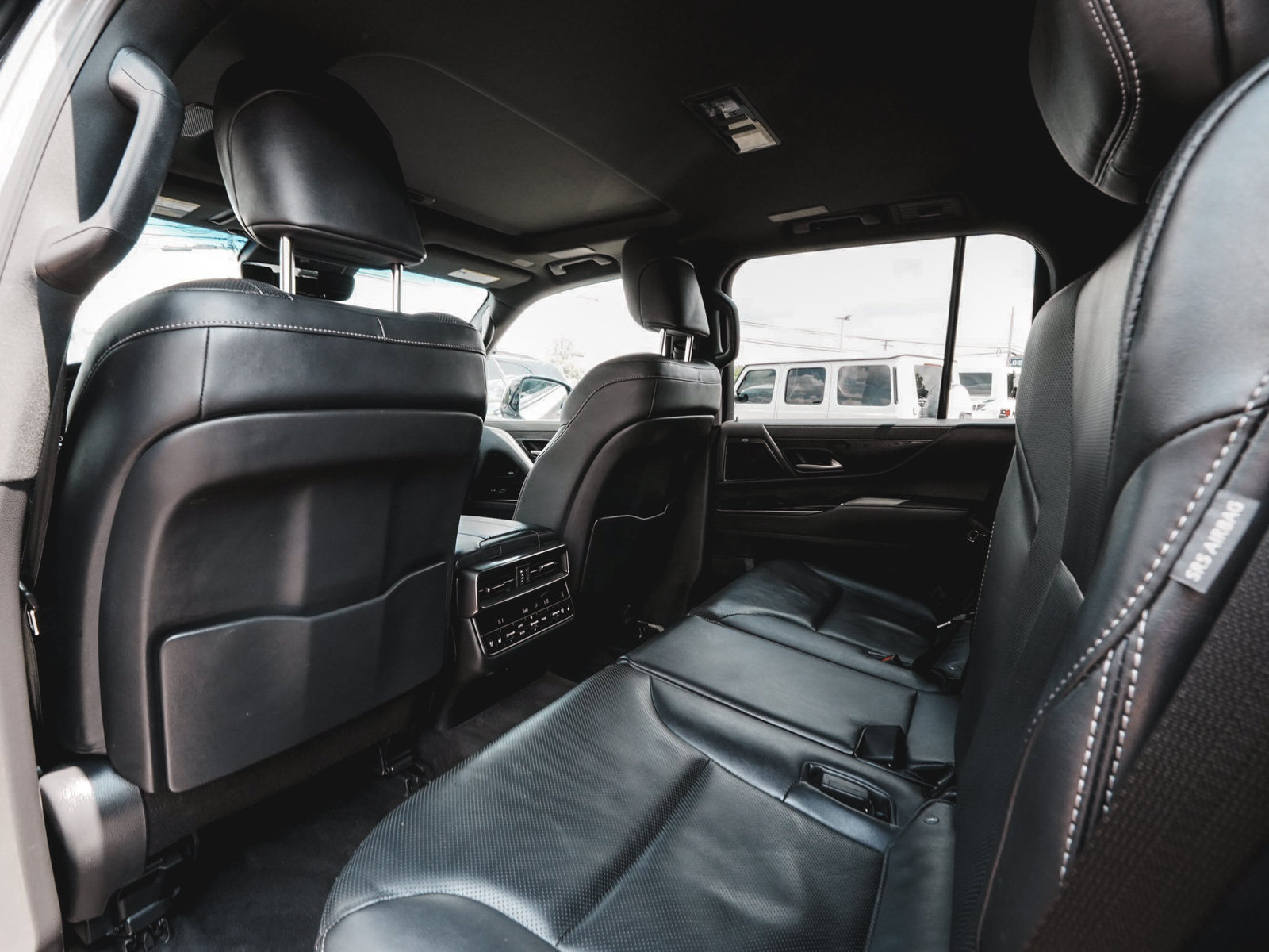 Used 2022 Lexus LX 600 4WD w/ Appearance Package image 32