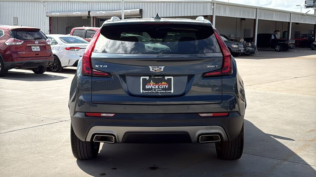 Used 2021 Cadillac XT4 Premium Luxury image 4