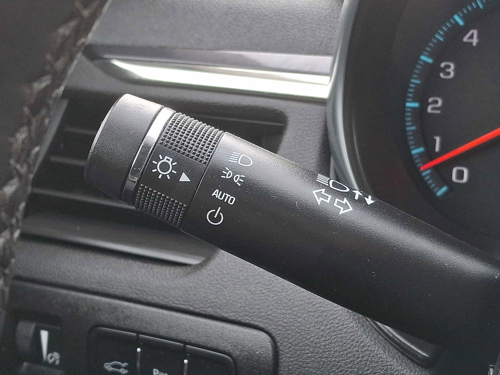 Used 2014 Chevrolet Impala LT w/ Premium Seating Package image 24