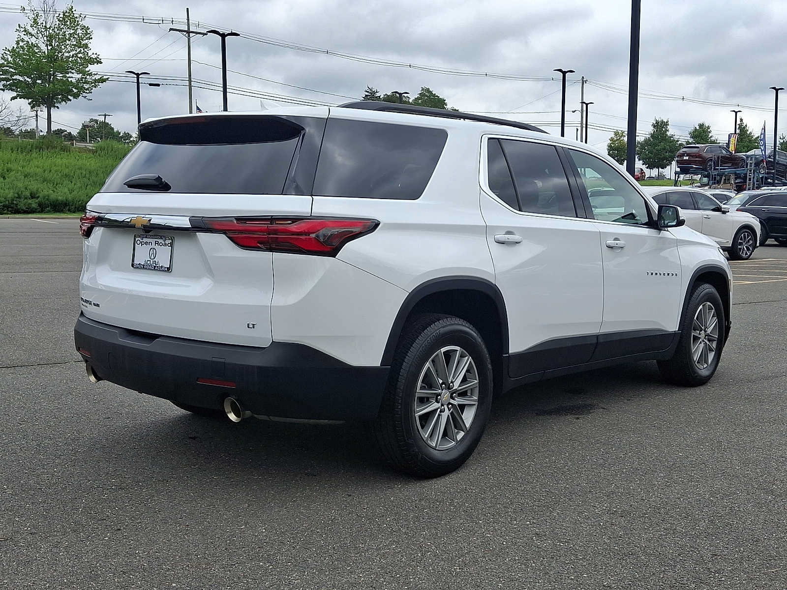 Used 2023 Chevrolet Traverse LT AWD/4WD image 6
