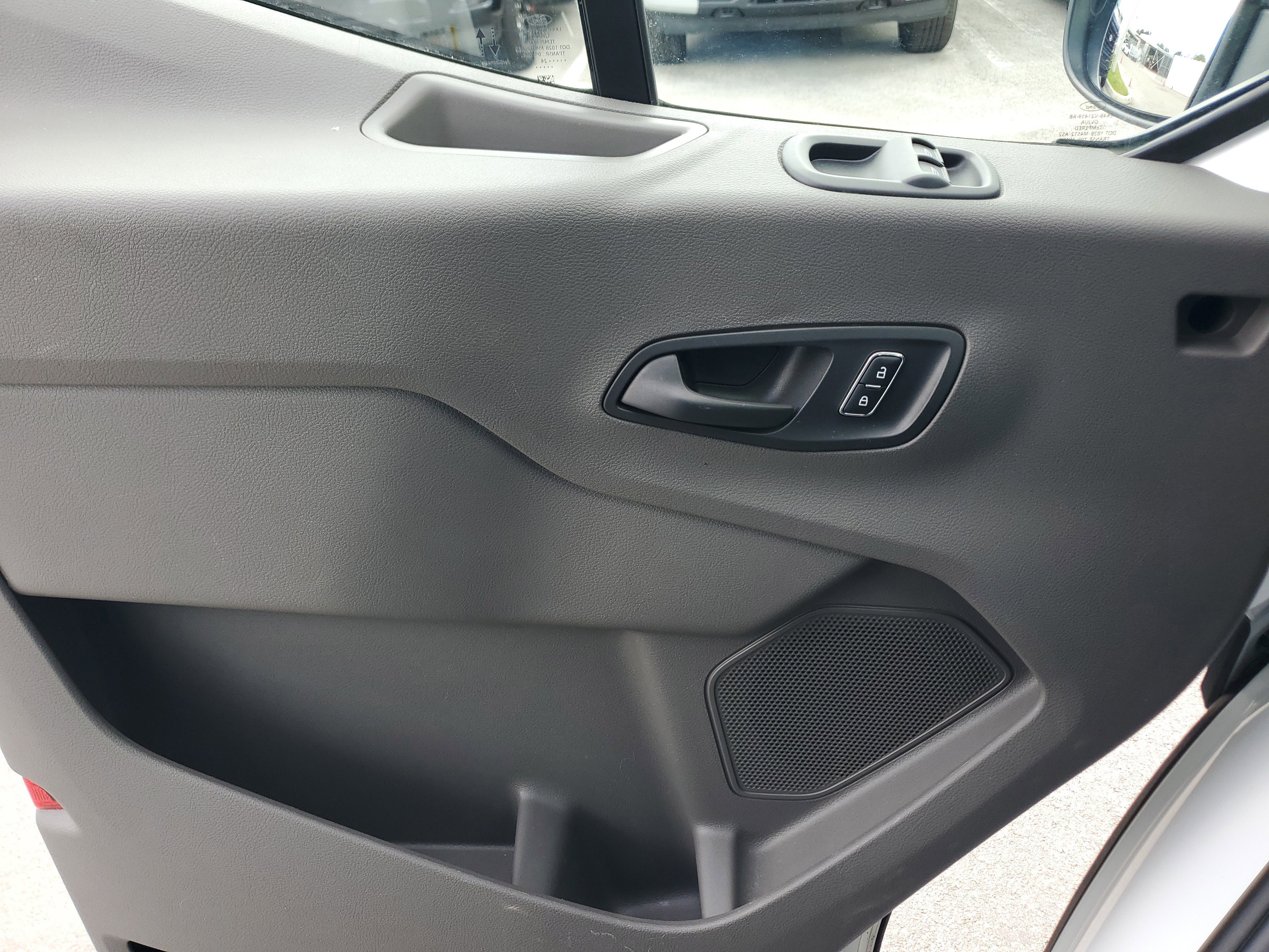 Used 2024 Ford Transit 350 XLT image 26