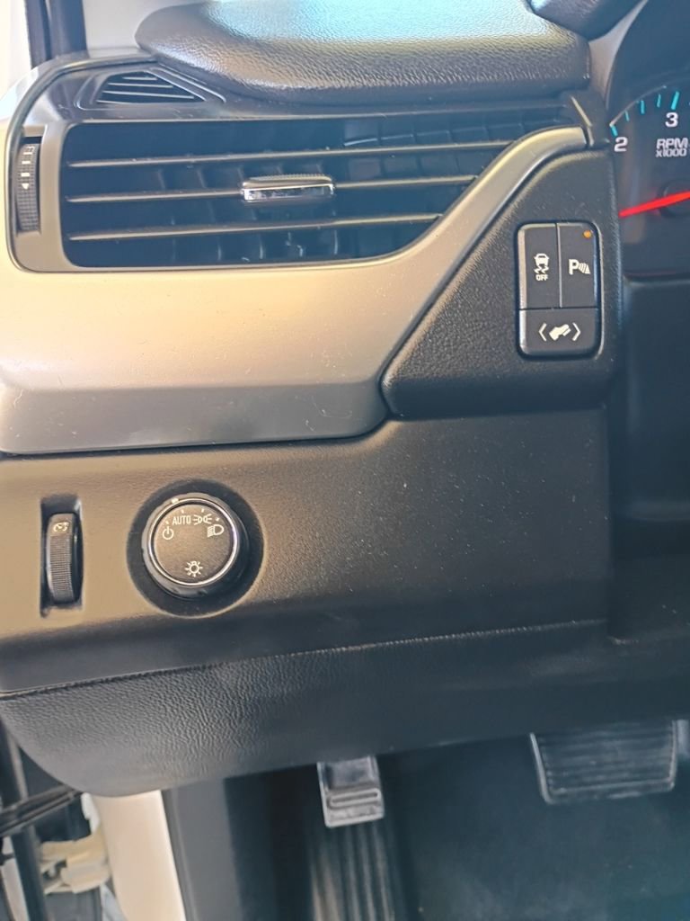 Used 2018 Chevrolet Tahoe 2WD w/ Remote Keyless Entry Package image 29