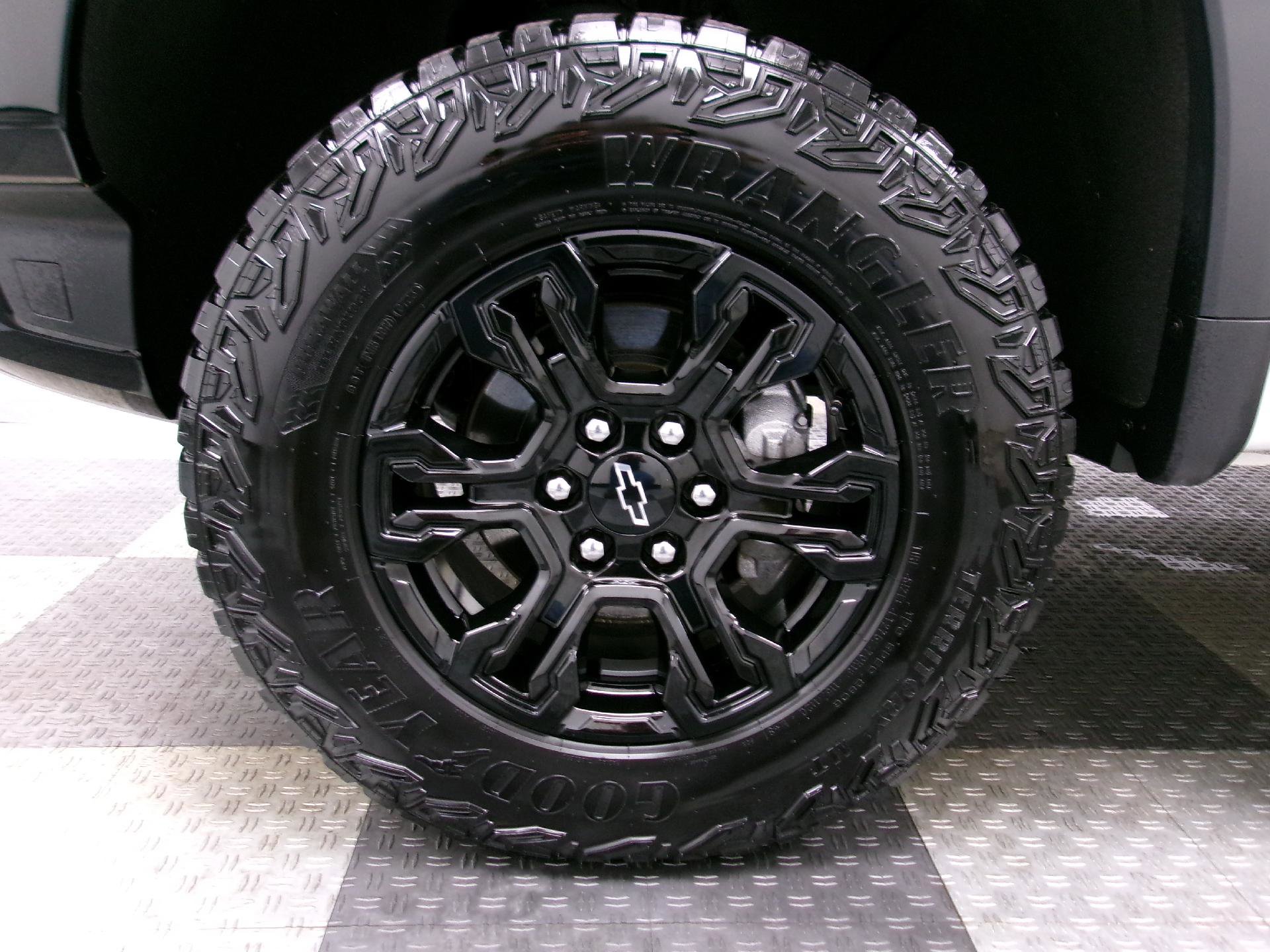 Certified 2023 Chevrolet Silverado 1500 ZR2 image 15