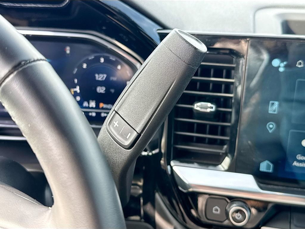 Used 2025 Chevrolet Silverado 1500 LT image 16