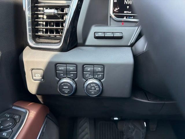Used 2025 GMC Sierra 1500 Denali Ultimate AWD/4WD image 18
